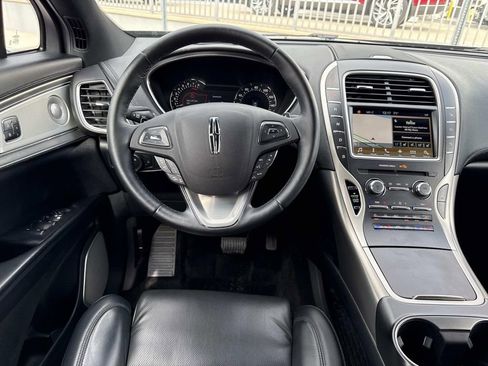 Used 2018 Lincoln MKX Reserve w/ Luxury Package image 17
