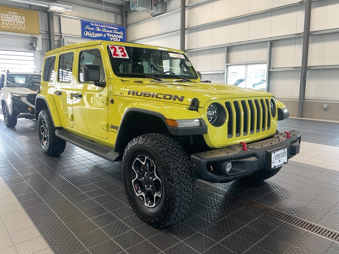 Used 2023 Jeep Wrangler Unlimited Rubicon w/ Steel Bumper Group AWD/4WD image 4