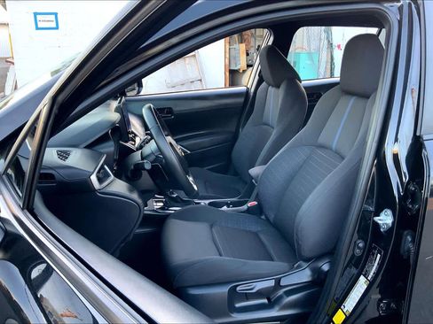 Used 2025 Toyota Corolla Cross AWD Hybrid image 7