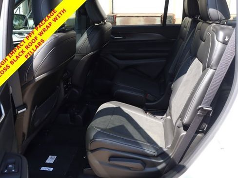 New 2025 Jeep Grand Cherokee L Altitude image 22