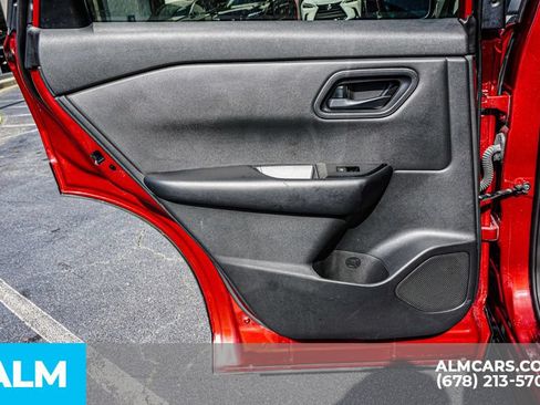 Used 2024 Nissan Rogue S AWD/4WD image 49