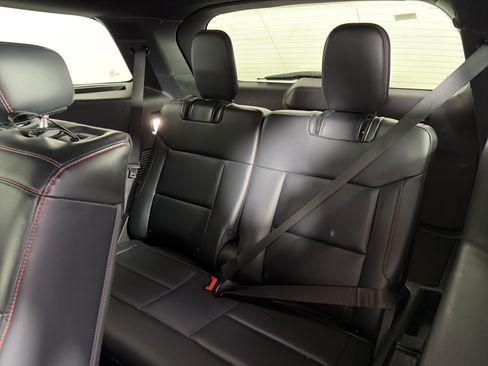 Used 2025 Ford Explorer ST-Line w/ ST-Line Street Pack image 13