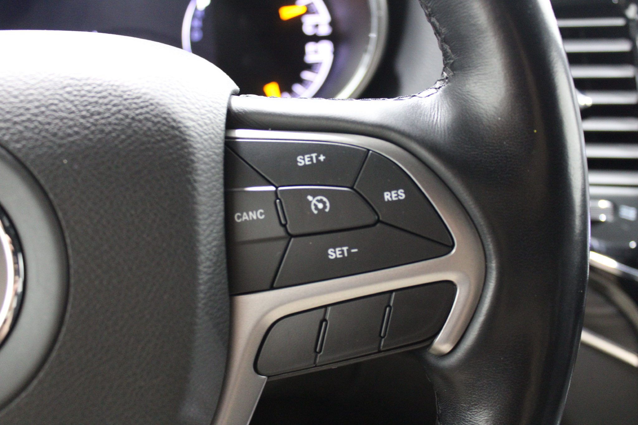 Used 2021 Jeep Grand Cherokee Limited w/ Luxury Group II AWD/4WD image 39