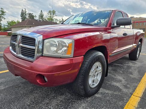 Used 2007 Dodge Dakota SLT w/ Trailer Tow Group AWD/4WD image 2