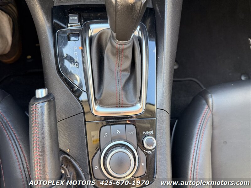 Used 2014 MAZDA MAZDA3 s Touring FWD image 12