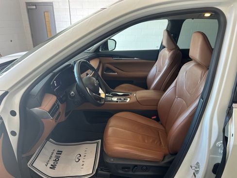 Certified 2023 INFINITI QX60 Sensory AWD/4WD image 9