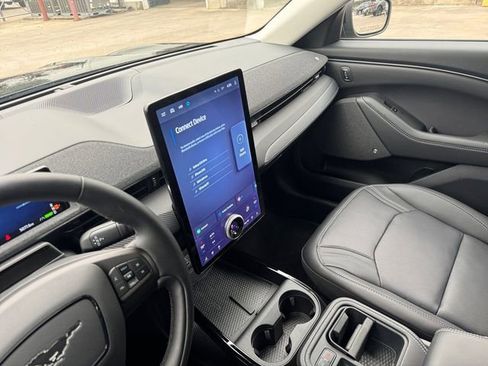 Used 2025 Ford Mustang Mach-E Premium image 11