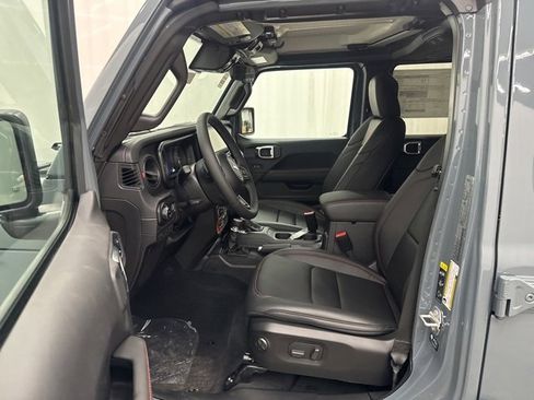 New 2025 Jeep Gladiator Rubicon w/ Convenience Group image 5