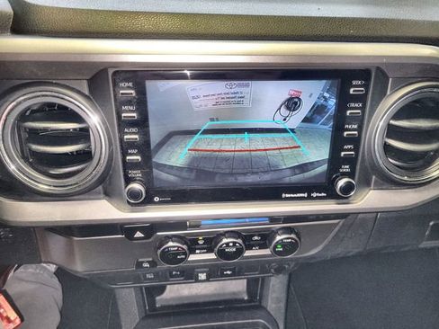 Used 2022 Toyota Tacoma SR5 image 17