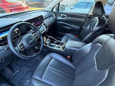 Used 2023 Kia Sorento SX image 11