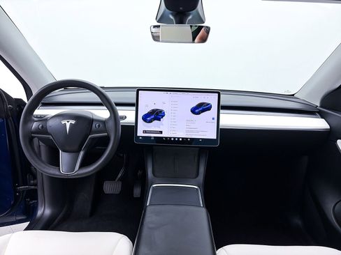 Used 2022 Tesla Model Y Long Range AWD/4WD image 23