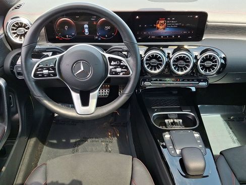 Used 2022 Mercedes-Benz CLA 250 image 11