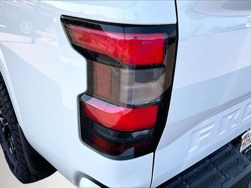 Used 2024 Nissan Frontier SV w/ Technology Package AWD/4WD image 24
