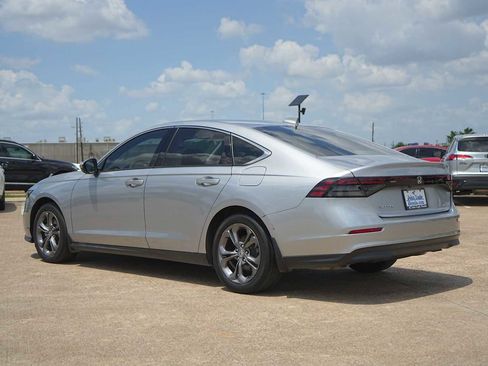 Used 2023 Honda Accord EX image 4