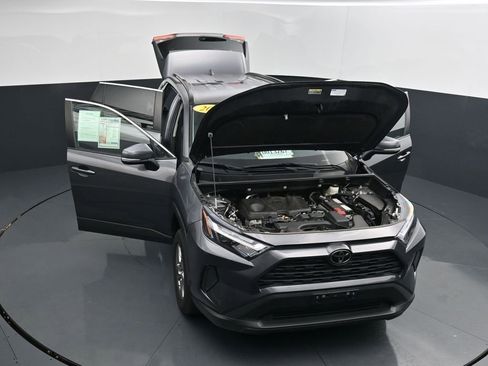 Used 2022 Toyota RAV4 XLE AWD/4WD image 39