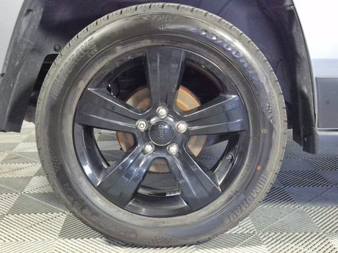 Used 2015 Jeep Patriot Sport w/ Power Value Group FWD image 25