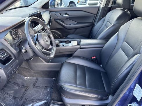 Used 2023 Nissan Rogue SL w/ SL Premium Package image 13