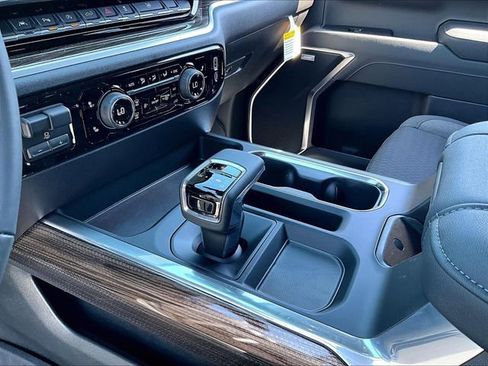 New 2026 Chevrolet Silverado 1500 RST w/ Dark Appearance Package image 13