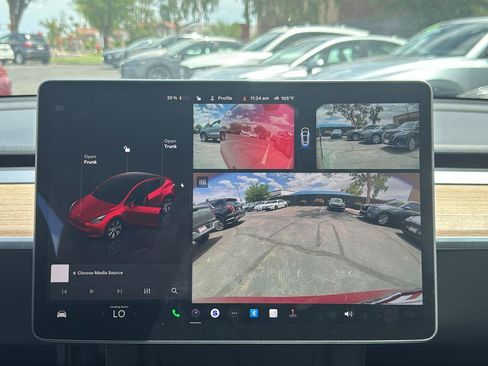 Used 2024 Tesla Model Y Long Range AWD/4WD image 13