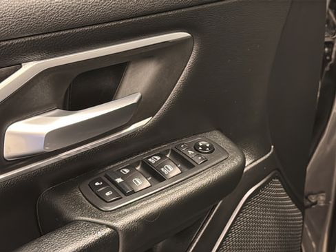 Used 2020 RAM 1500 Big Horn AWD/4WD image 19