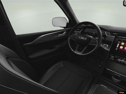 New 2025 Jeep Grand Cherokee Altitude image 21