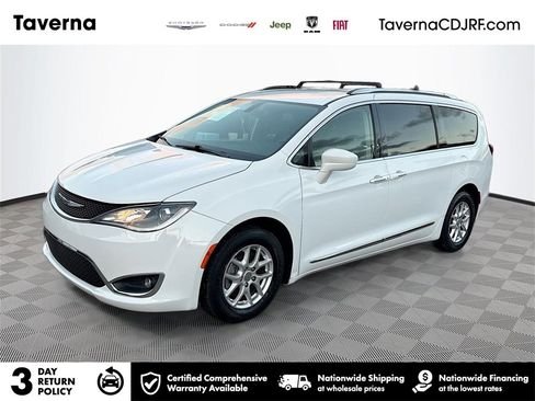 Used 2020 Chrysler Pacifica Touring-L image 1
