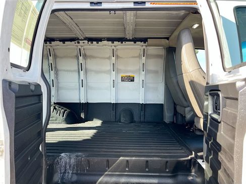 Used 2022 GMC Savana 2500 w/ Driver Convenience Package RWD image 23