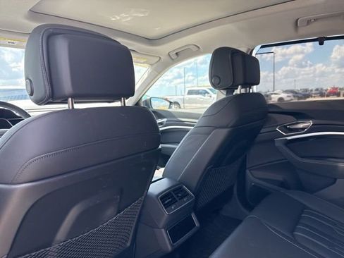 Used 2024 Audi Q8 e-tron Prestige w/ Prestige Package AWD/4WD image 11
