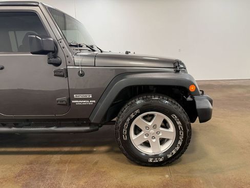Used 2016 Jeep Wrangler Unlimited Sport w/ Quick Order Package 24S image 31