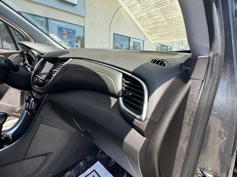 Used 2020 Chevrolet Trax Premier AWD/4WD image 17