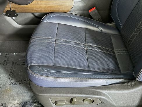 Used 2022 Chevrolet Silverado 1500 High Country w/ High Country Premium Package image 19