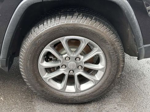 Used 2014 Jeep Grand Cherokee Limited image 12