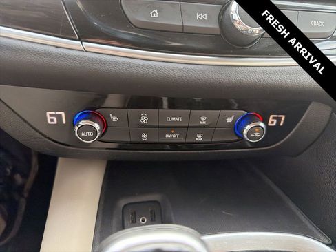 Used 2019 Buick Enclave Essence AWD/4WD image 13