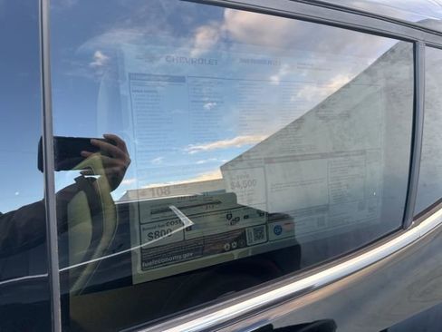 New 2026 Chevrolet Equinox EV LT image 36