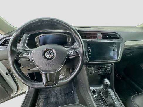 Used 2019 Volkswagen Tiguan SEL AWD/4WD image 13