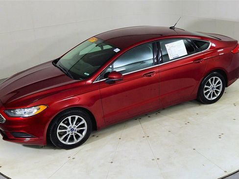 Used 2017 Ford Fusion SE image 15