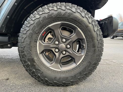 Used 2021 Jeep Gladiator Rubicon image 16