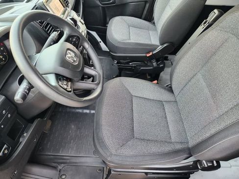 Used 2025 RAM ProMaster 2500 w/ Convenience Group FWD image 13
