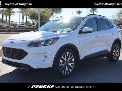 Used 2020 Ford Escape Titanium image 1