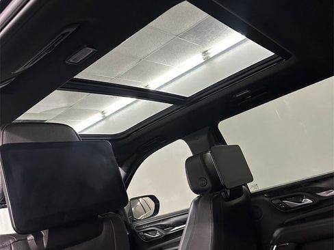 Used 2023 GMC Yukon XL Denali image 28