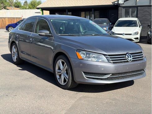 Used 2014 Volkswagen Passat 1.8T SE FWD image 3