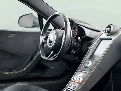 Used 2016 McLaren 675LT Coupe RWD image 47