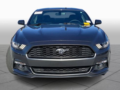 Used 2017 Ford Mustang Premium image 4