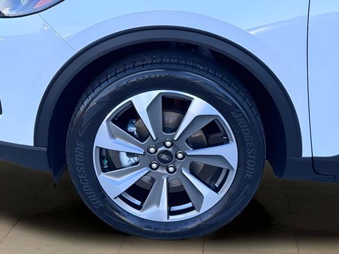 Used 2025 Ford Escape Platinum w/ Premium Technology Package FWD image 36