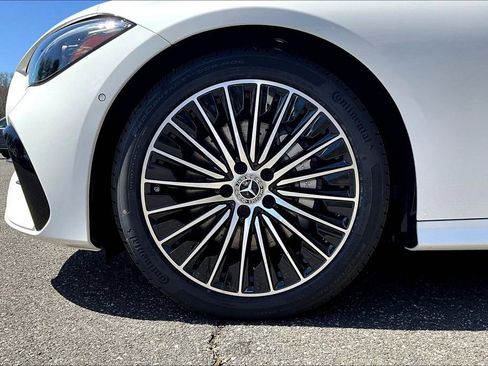 New 2026 Mercedes-Benz CLE 300 4MATIC Coupe image 12