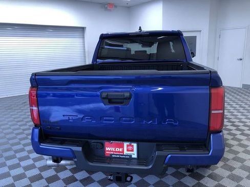 Used 2024 Toyota Tacoma TRD Off-Road image 5