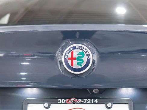 Used 2019 Alfa Romeo Giulia Ti w/ Quick Order Package 22Z Lusso RWD image 49