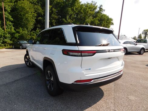 Used 2024 Jeep Grand Cherokee Limited 4xe AWD/4WD image 6