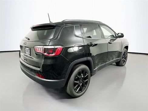 New 2026 Jeep Compass Latitude AWD/4WD image 9