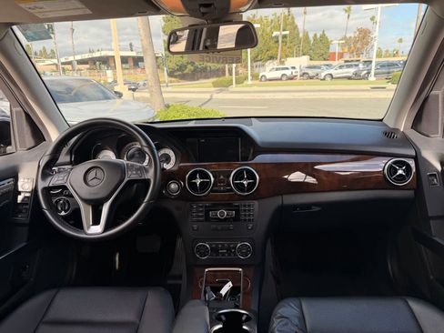 Used 2014 Mercedes-Benz GLK 350 2WD image 19